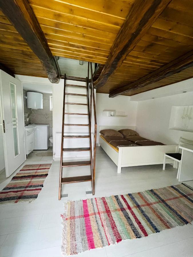Casa De Sub Deal Densus Екстериор снимка