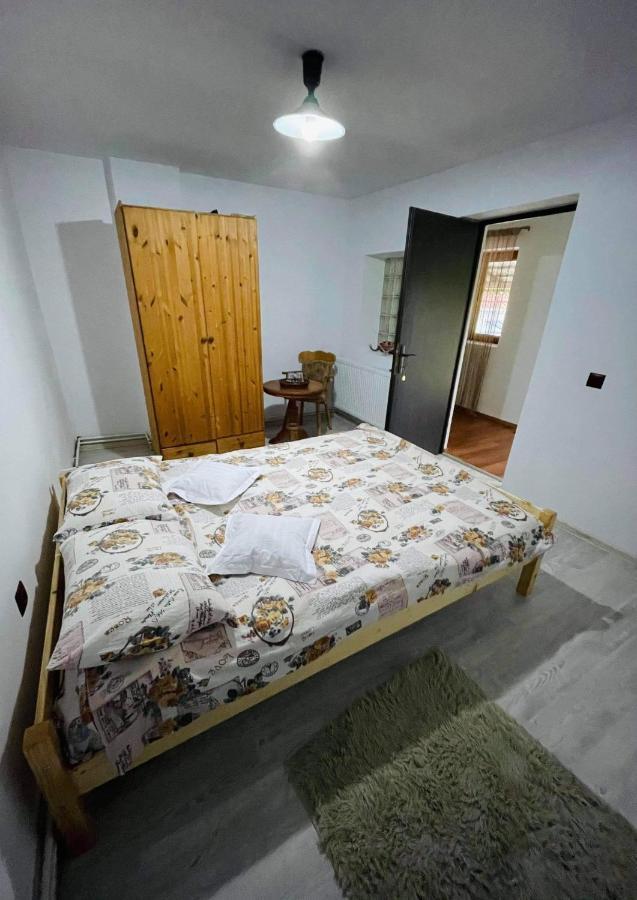Casa De Sub Deal Densus Екстериор снимка